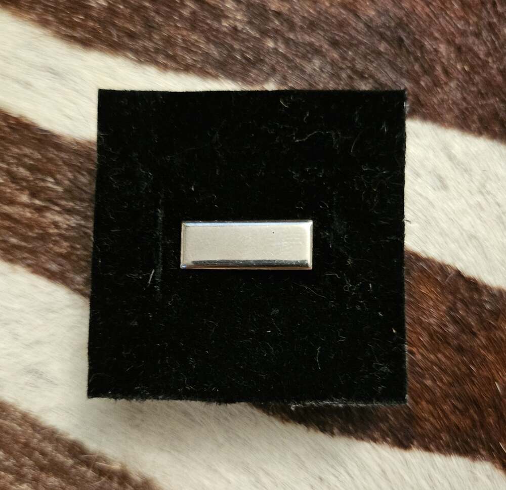 Original WWII U.S. Army Lieutenant Collar Insignia Meyer Silver Pinback